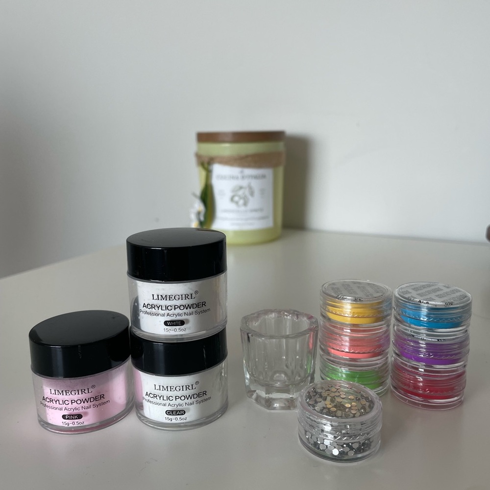 Nail kit